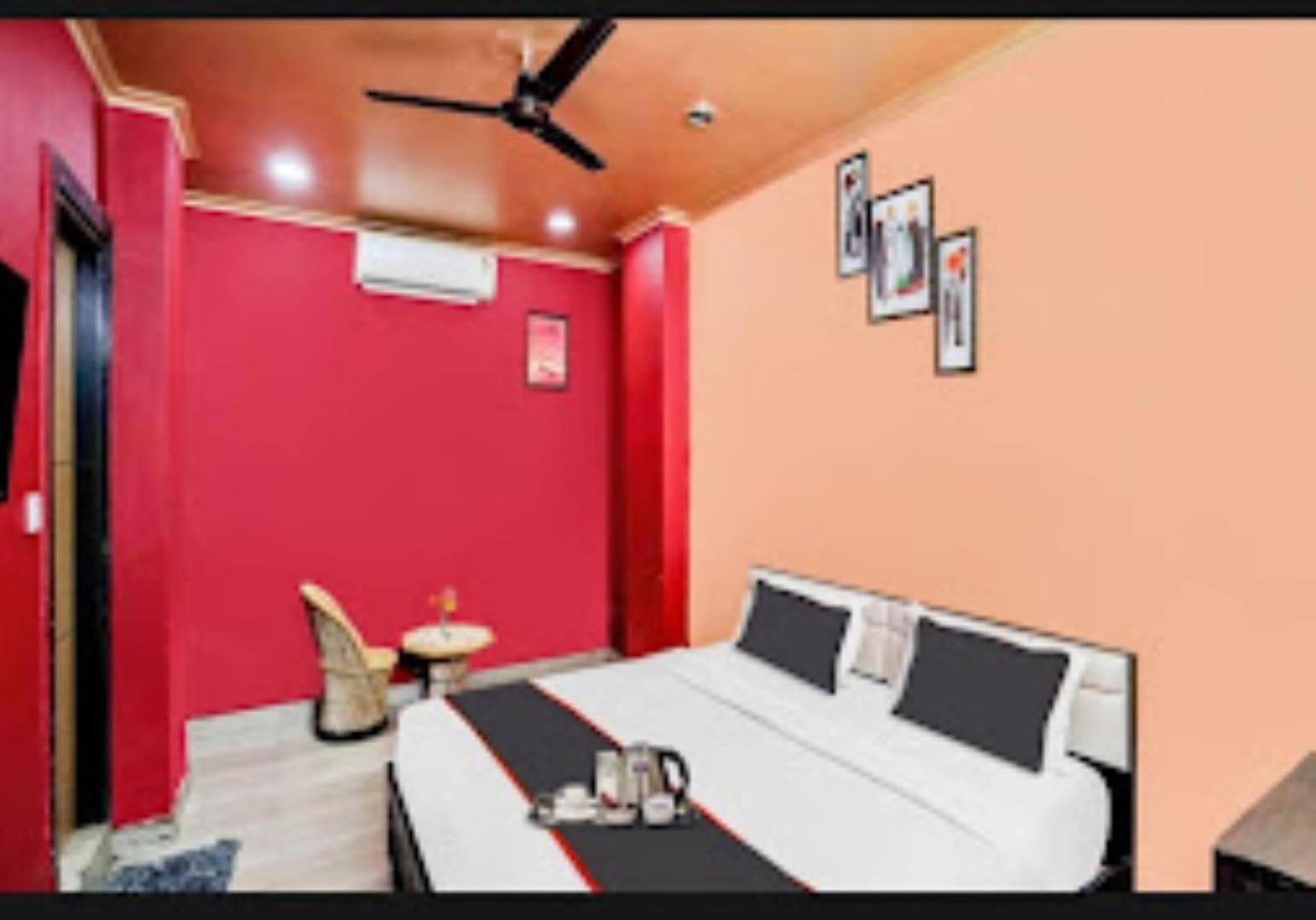 Chirag Hotel,Ghaziabad Exteriör bild